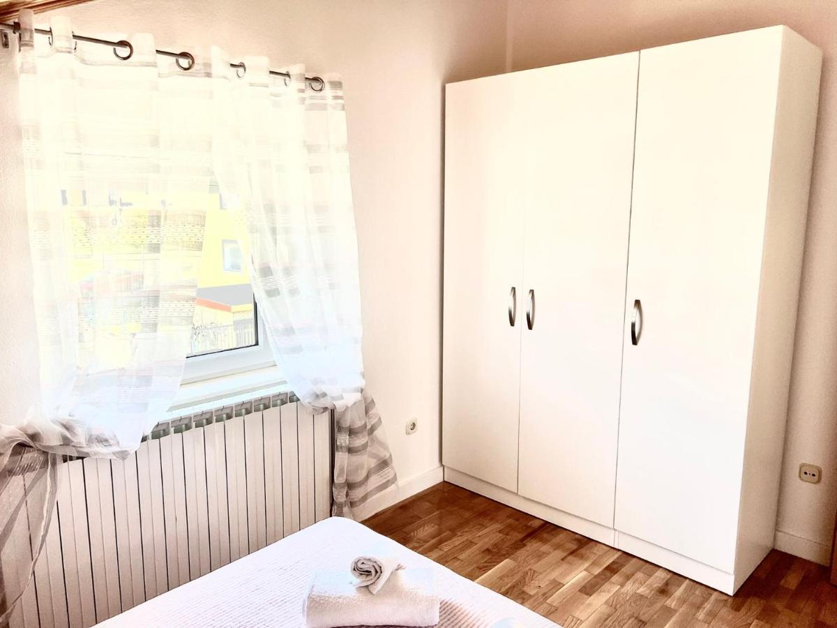 Apartments Toni โปดสตรานา ภายนอก รูปภาพ