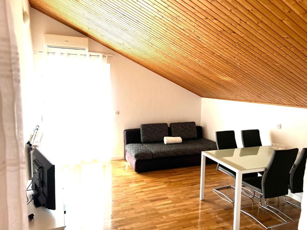 Apartments Toni โปดสตรานา ภายนอก รูปภาพ
